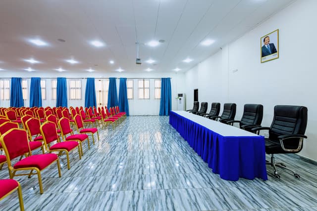 conference_ten.jpeg